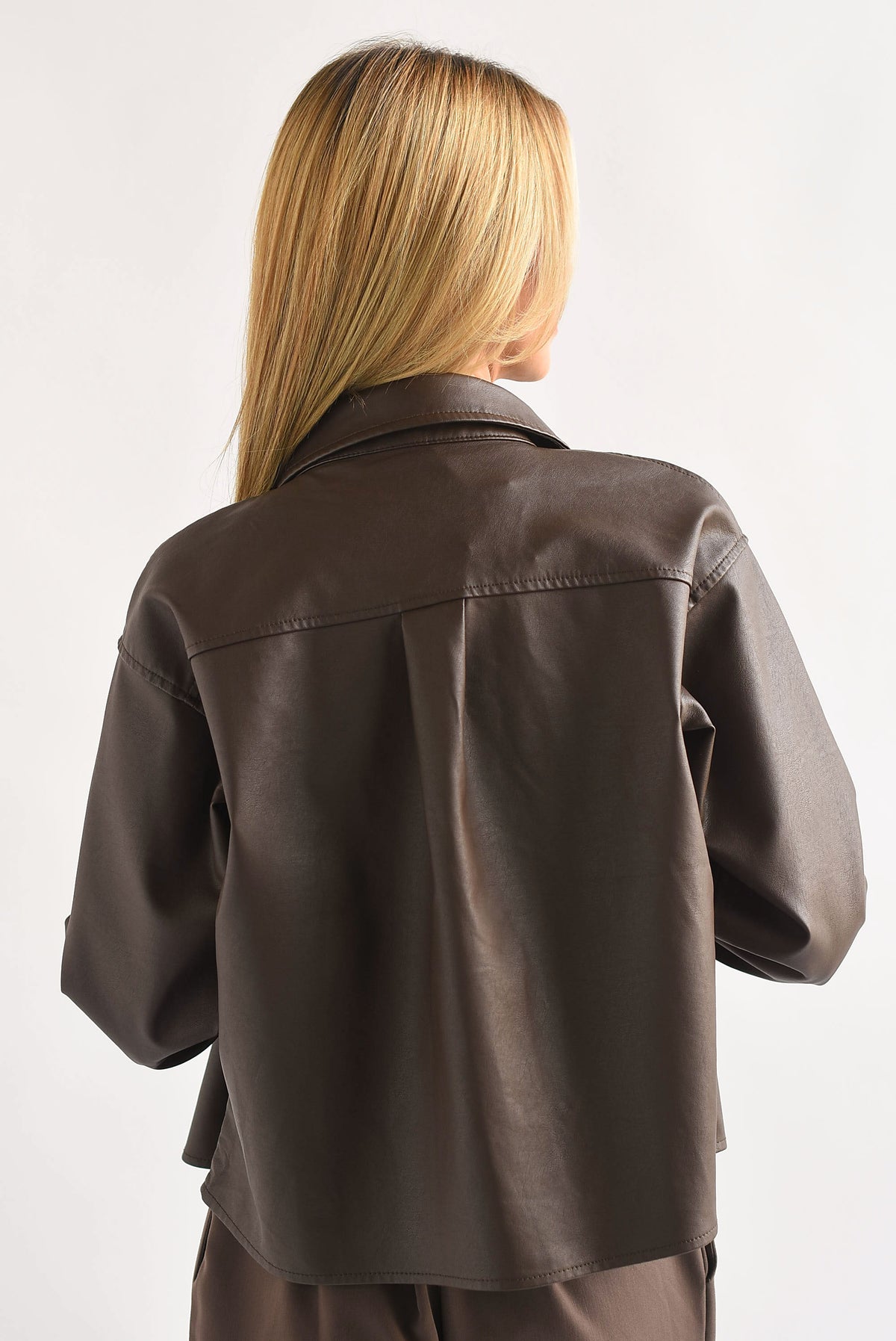 Shacket crop vinipiel