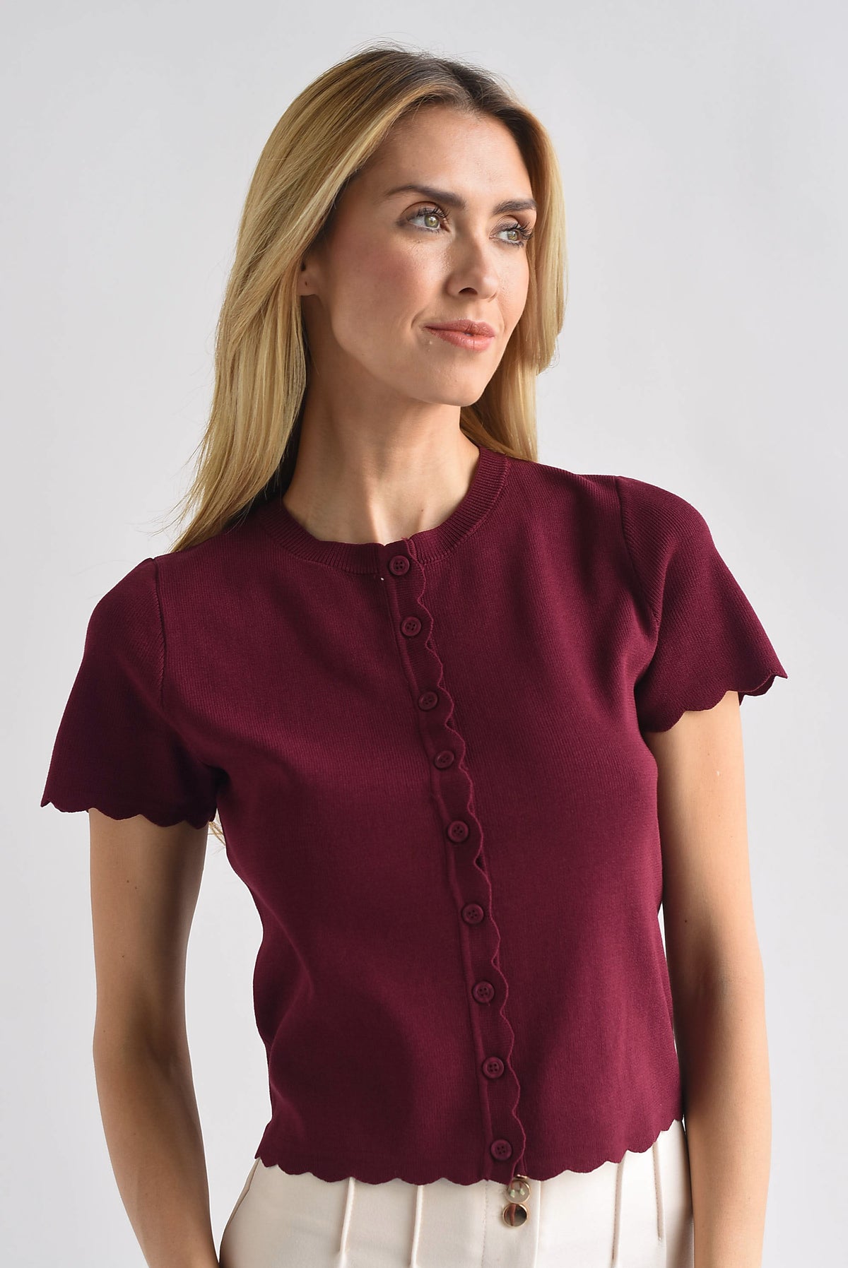 Blusa punto manga corta filo ondas