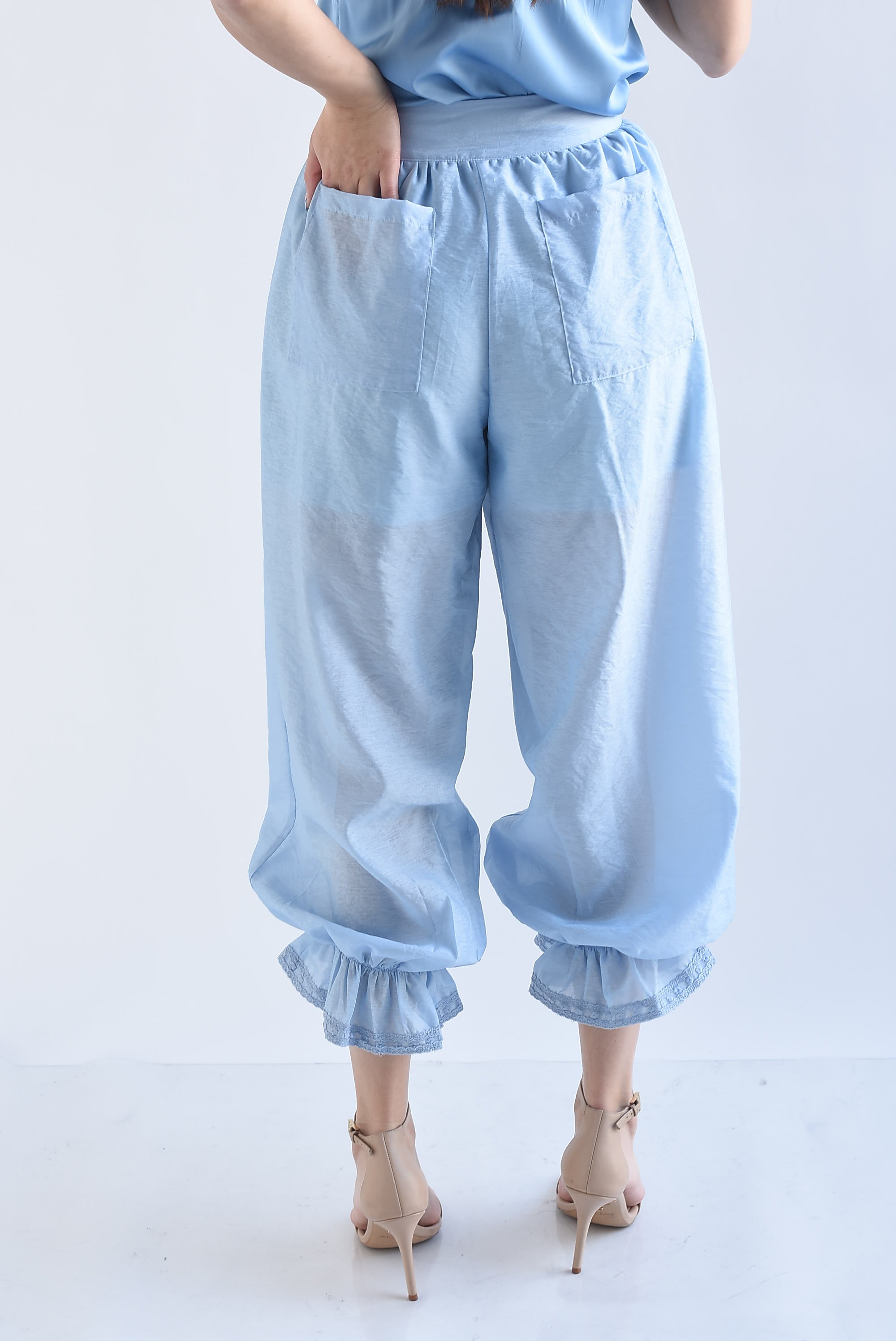 Pantalón globo tobillo olán