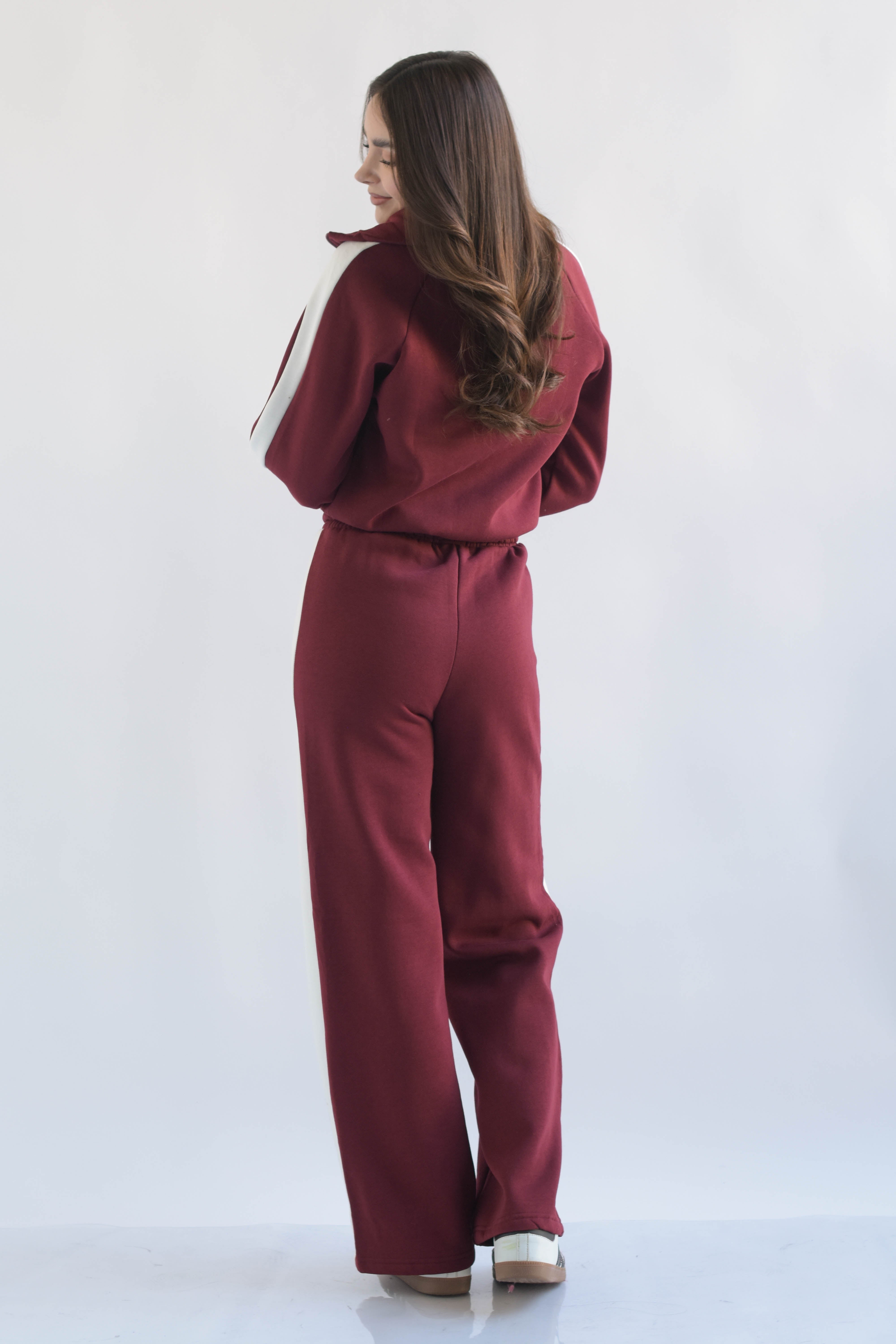 Set Pantalón y Chamarra franja blanca Vino