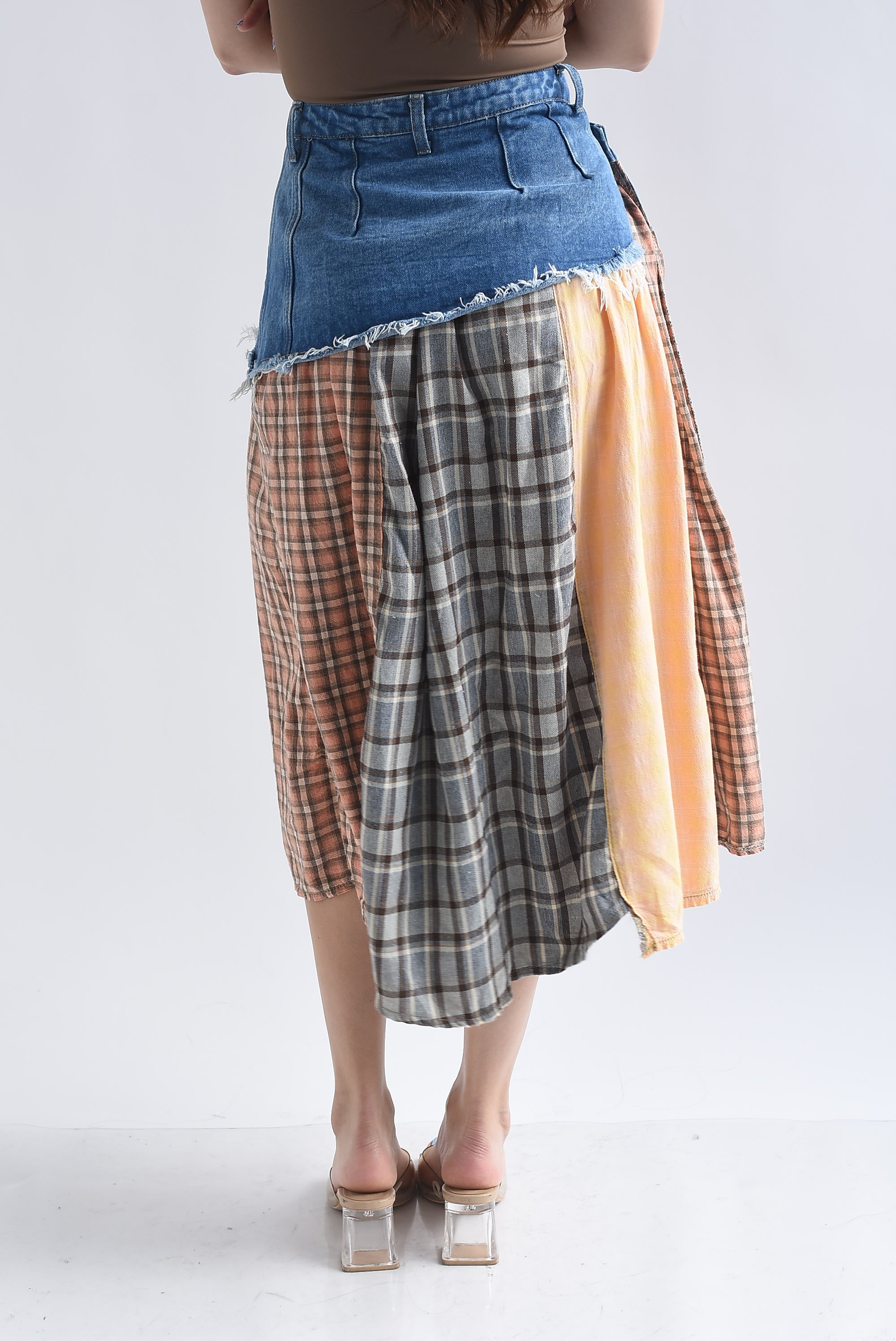 Falda patchwork cuadros pretina denim