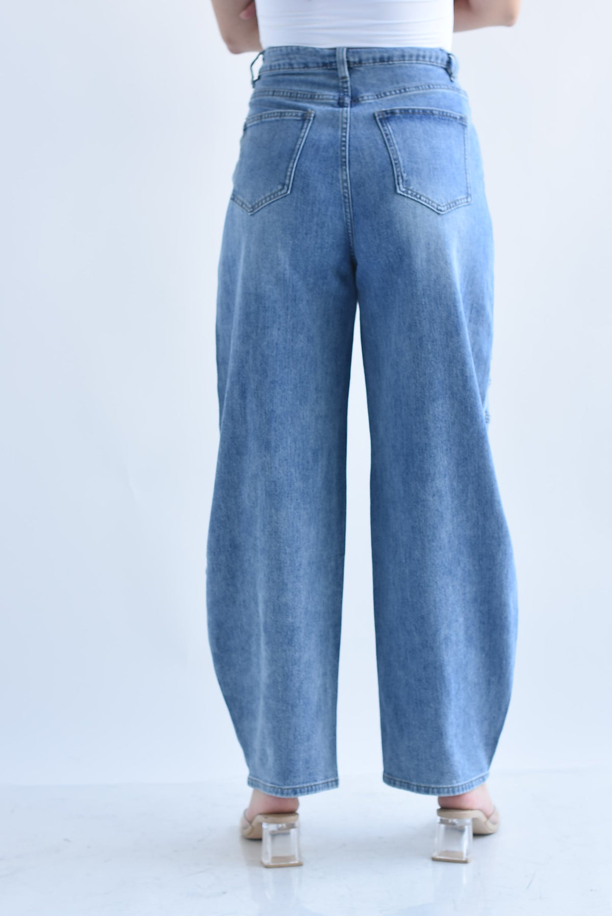 Jeans barrel militar trenzado botón plata