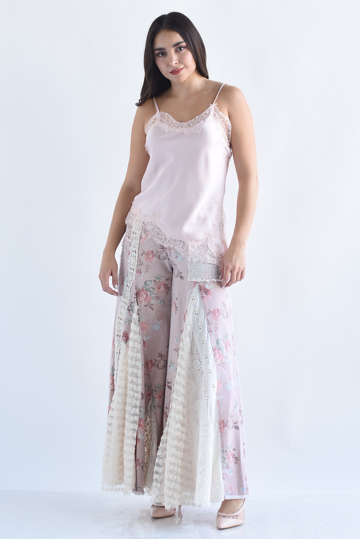 Jeans maxi campana encaje flores