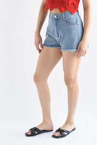 Fashion Styled Short deshilachado Denim