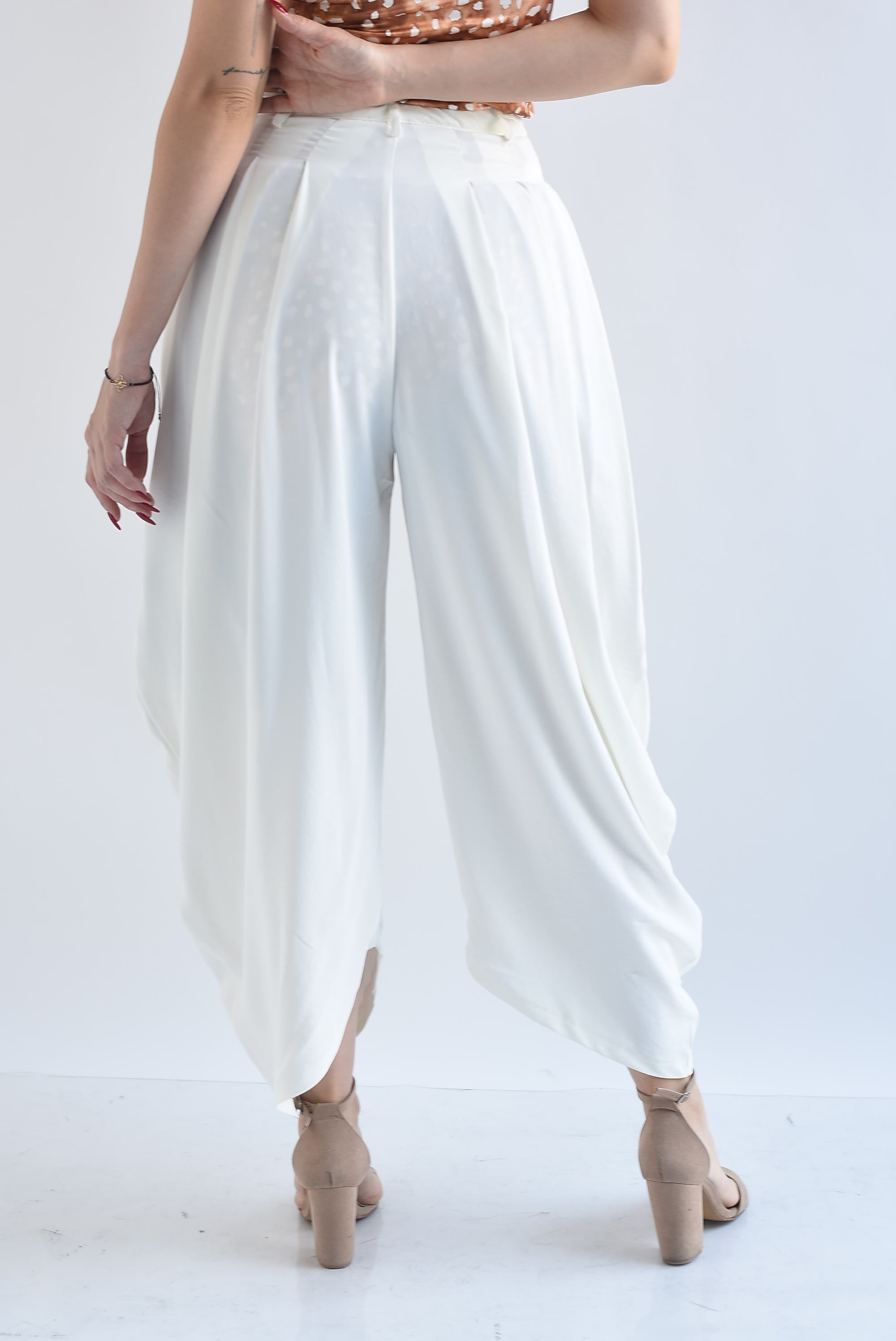 Pantalón globo pinzas