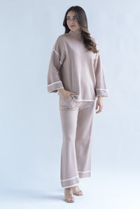 Fashion Styled Set Pantalón y Sweater punto filos dobladillo Moka