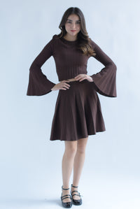 Fashion Styled Set Falda plisada y Blusa manga trompeta punto Espresso