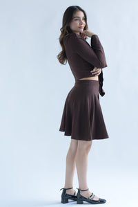 Fashion Styled Set Falda plisada y Blusa manga trompeta punto Espresso