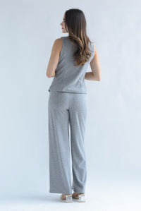 Fashion Styled Set Pantalón y Chaleco tipo pana Gris