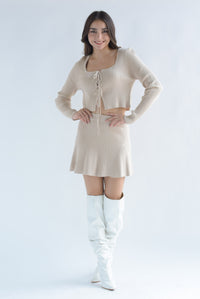 Fashion Styled Set Falda y Cárdigan lazos punto Beige