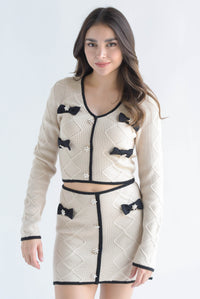 Fashion Styled Set Falda y Sweater punto moños negros Beige