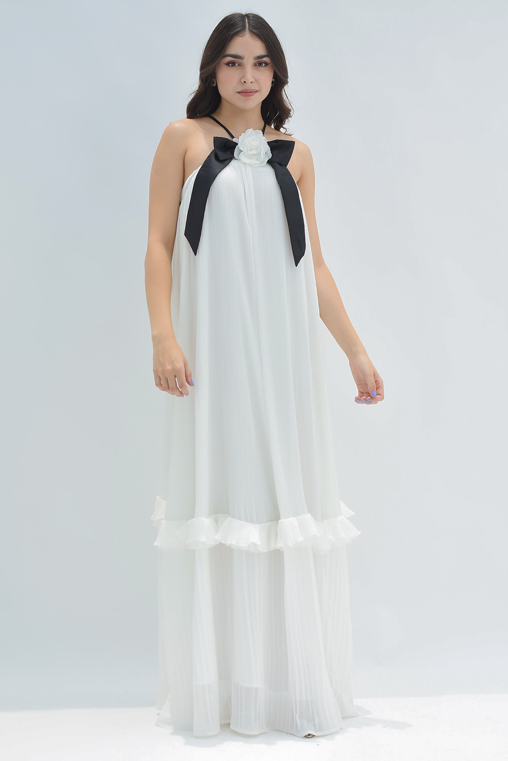 Vestido largo tablas moño flor Black&White