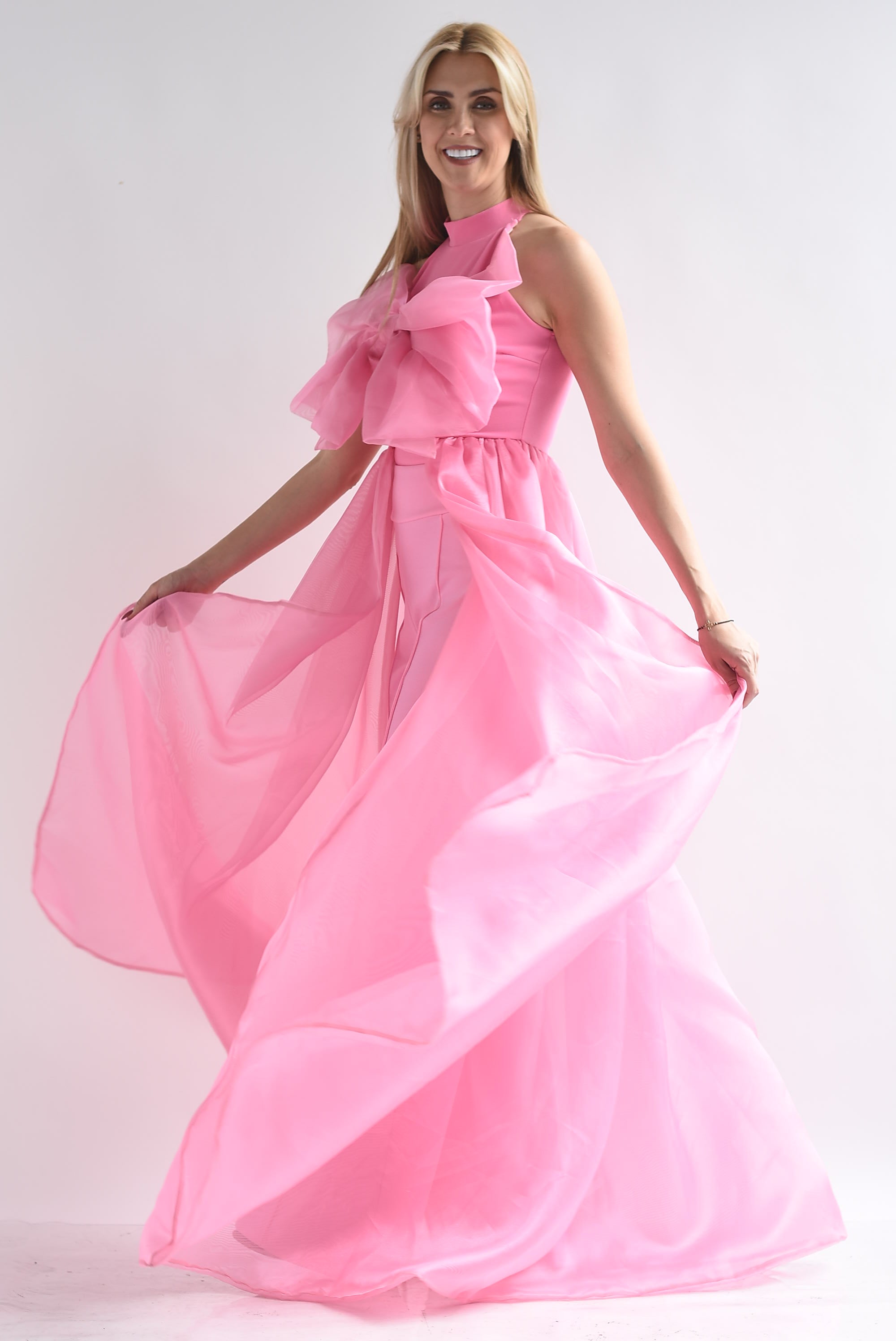 Maxiblusa halter moño y cauda