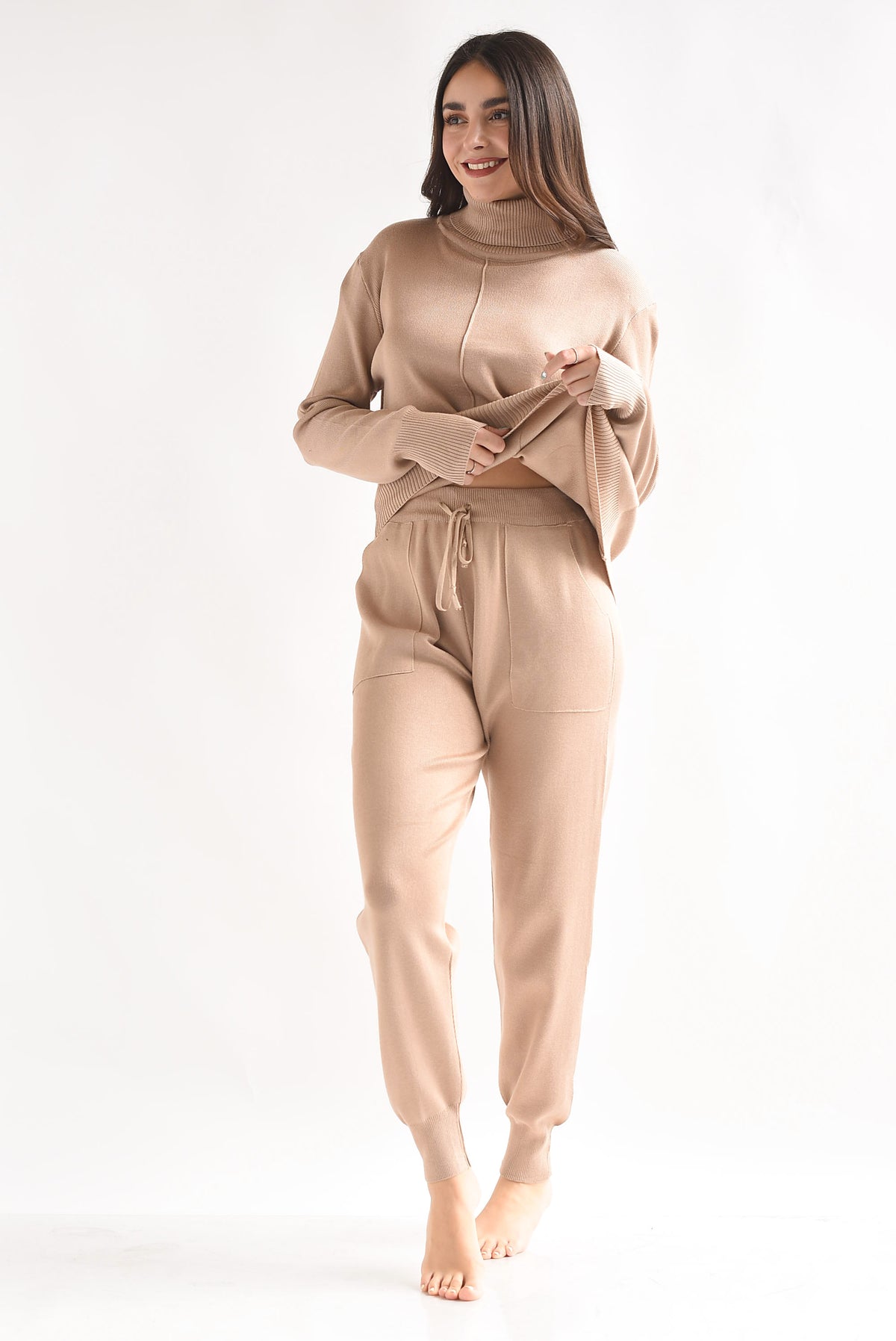 Set Pantalón y Sweater cuello alto