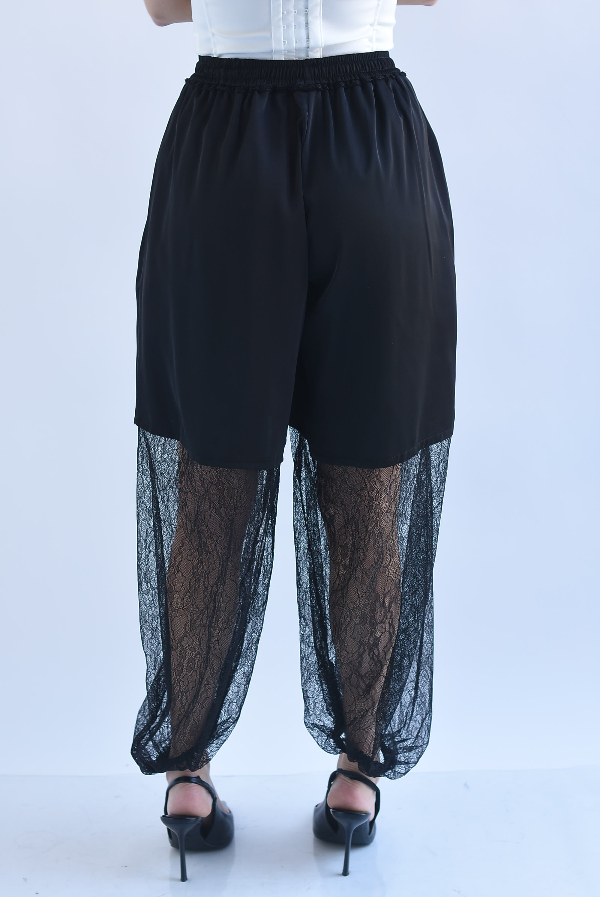 Pantalón globo satín con encaje