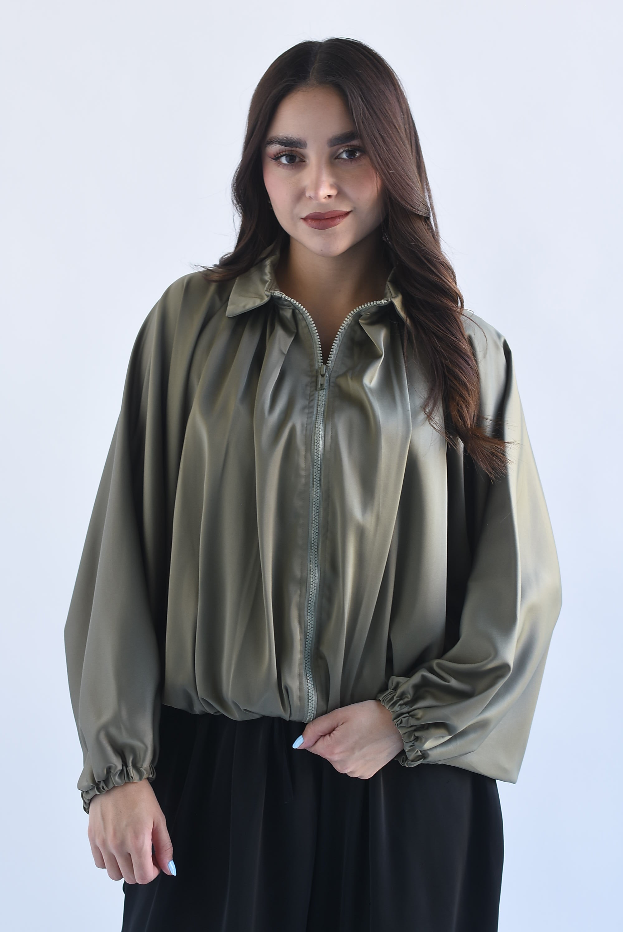 Chamarra globo satín manga vampiro