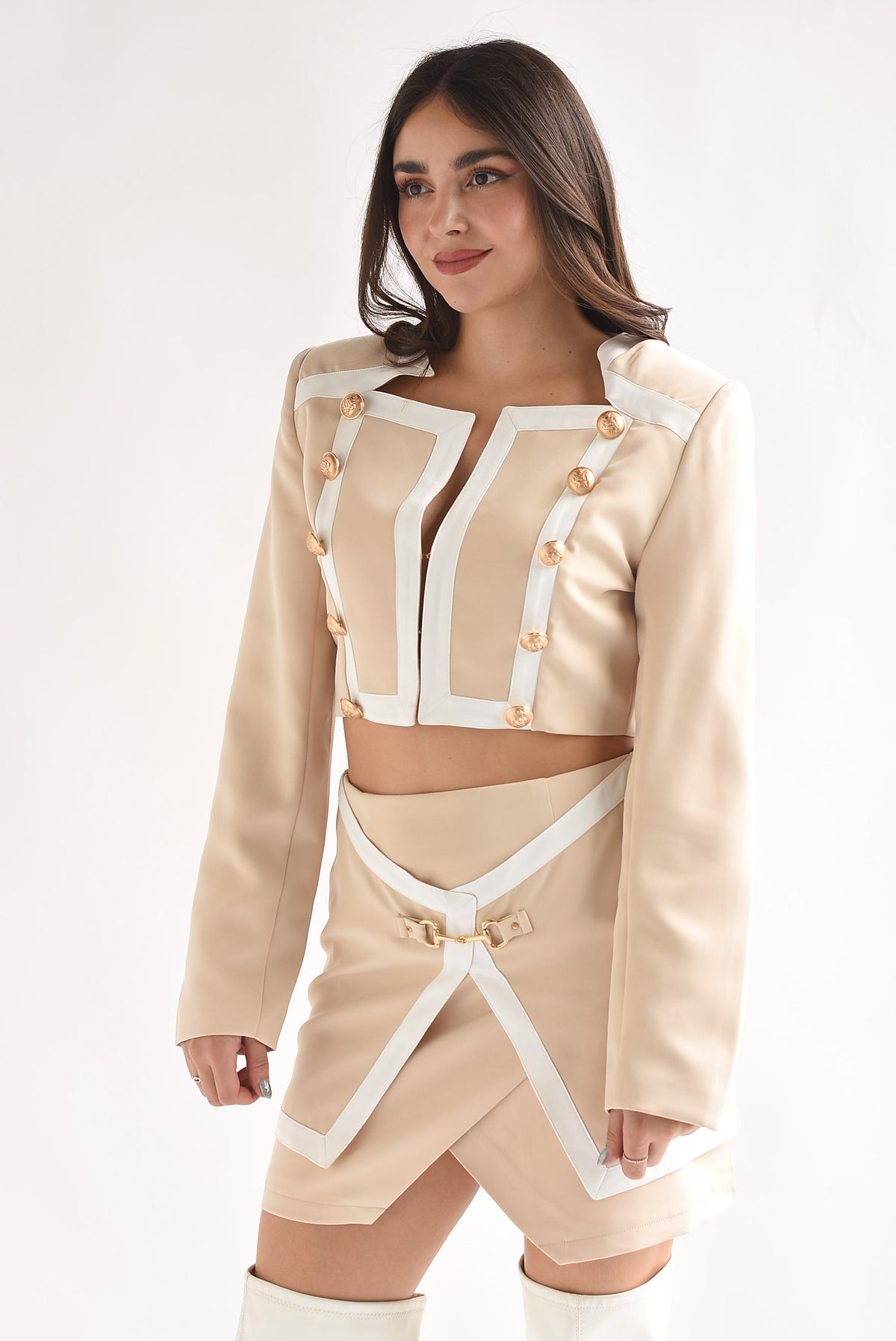Set Falda mini y Blazer crop militar Beige