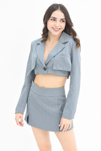 Fashion Styled Set Skort y Blazer crop rayas Gris