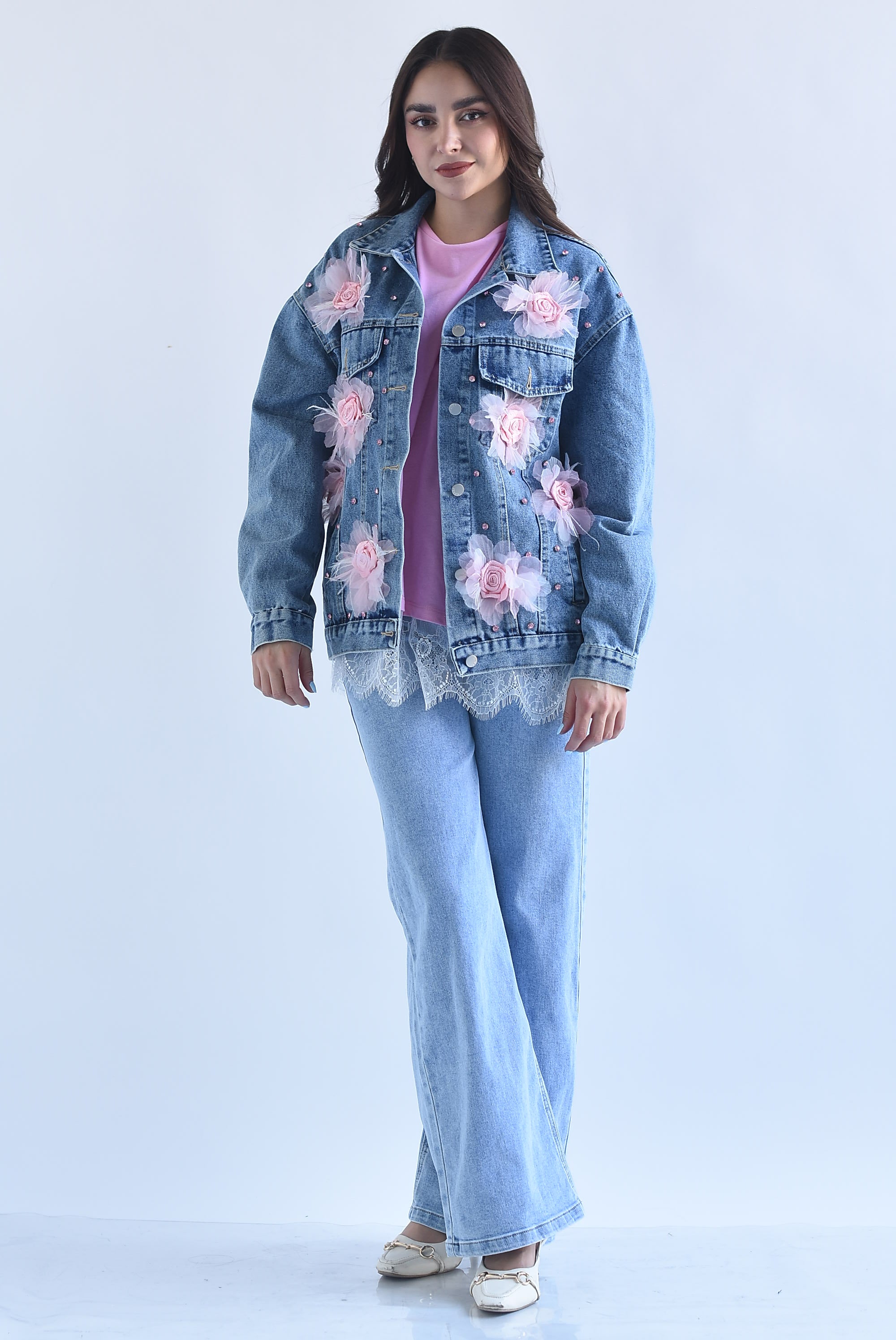 Chamarra Denim flores rosas