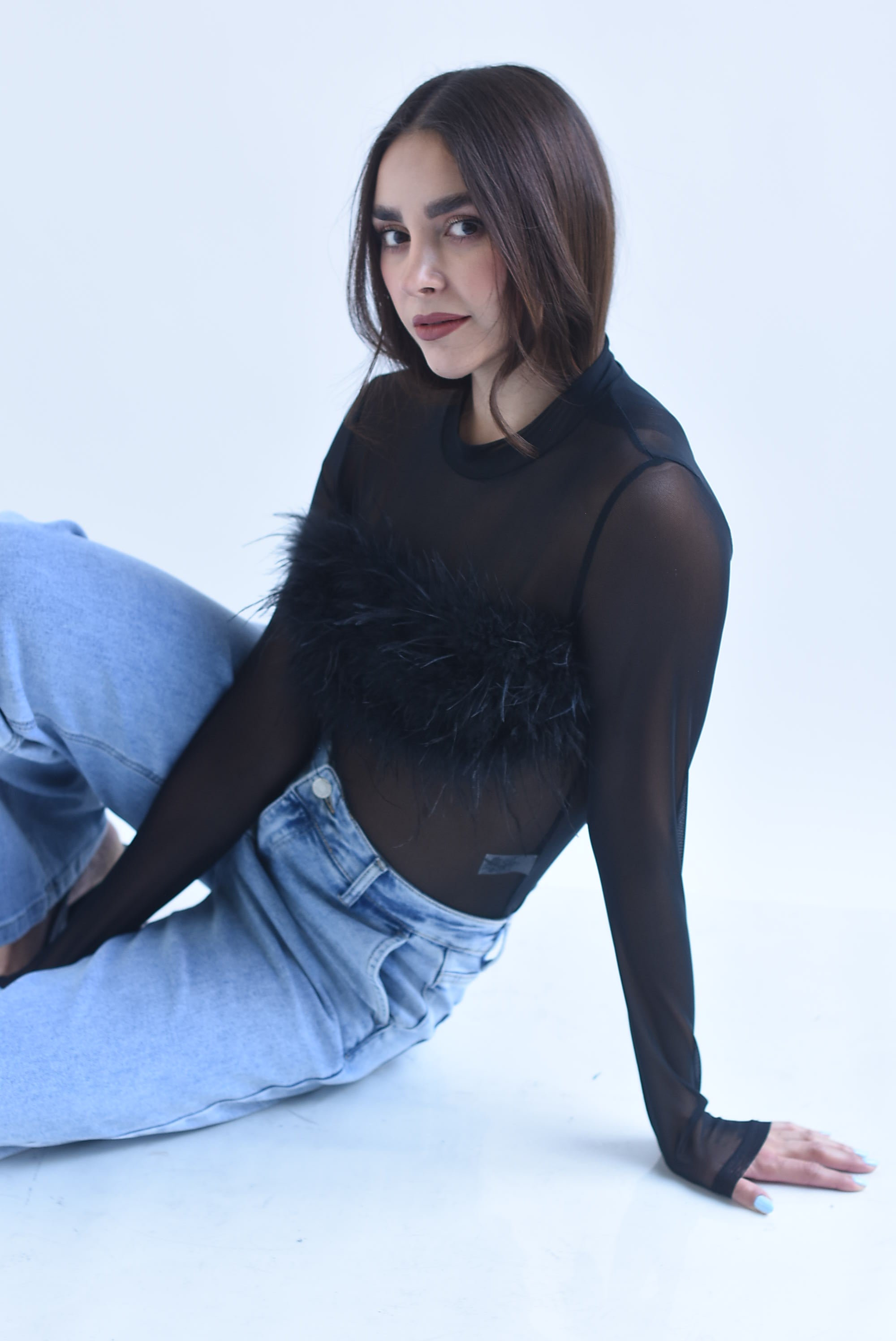 Blusa mesh top plumas