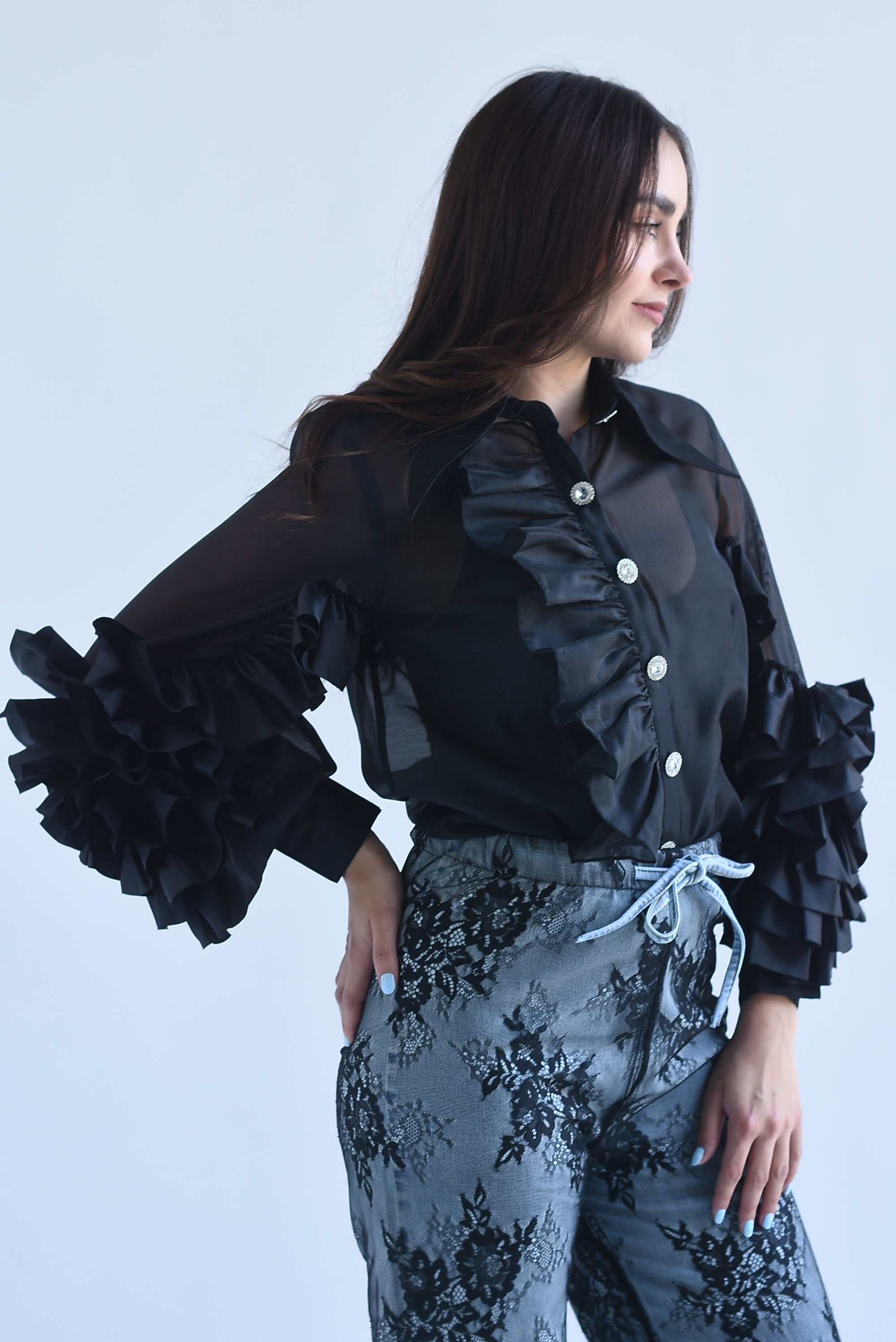 Camisa organza flores escarolas