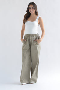 Fashion Styled Pantalón jaretas costuras Verde Olivo