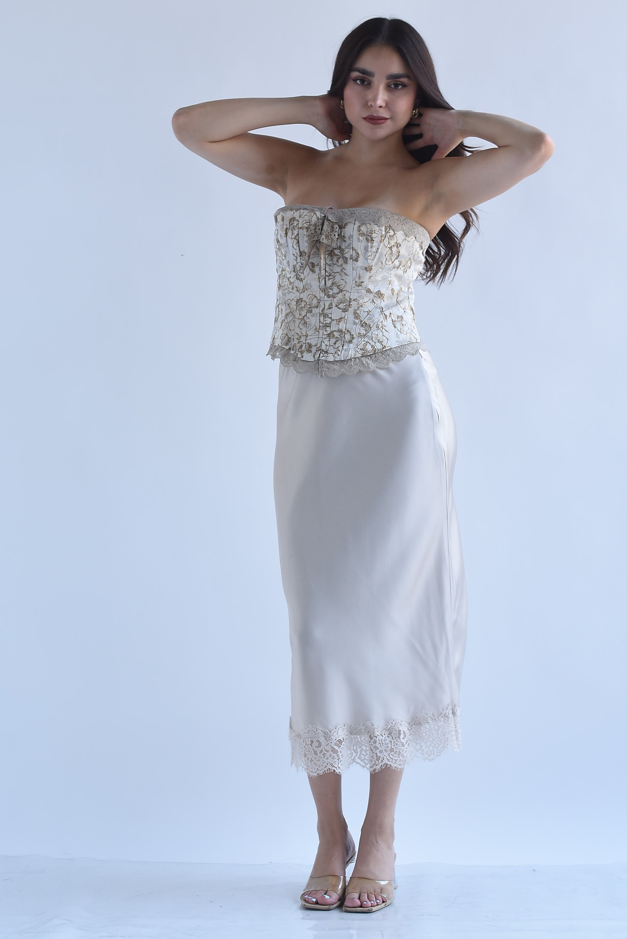 Falda midi lencera filo encaje