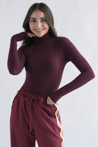 Fashion Styled Body manga larga cuello alto Vino