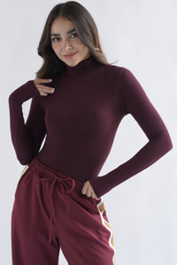 Fashion Styled Body manga larga cuello alto Vino