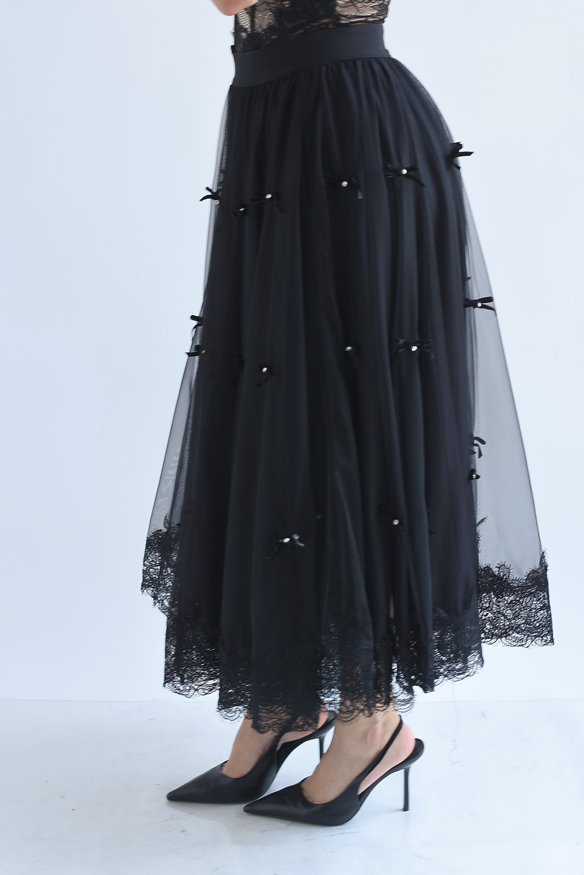 Falda tulle moños terciopelo