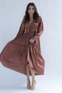 Fashion Styled Vestido manga larga satín olán Bronce