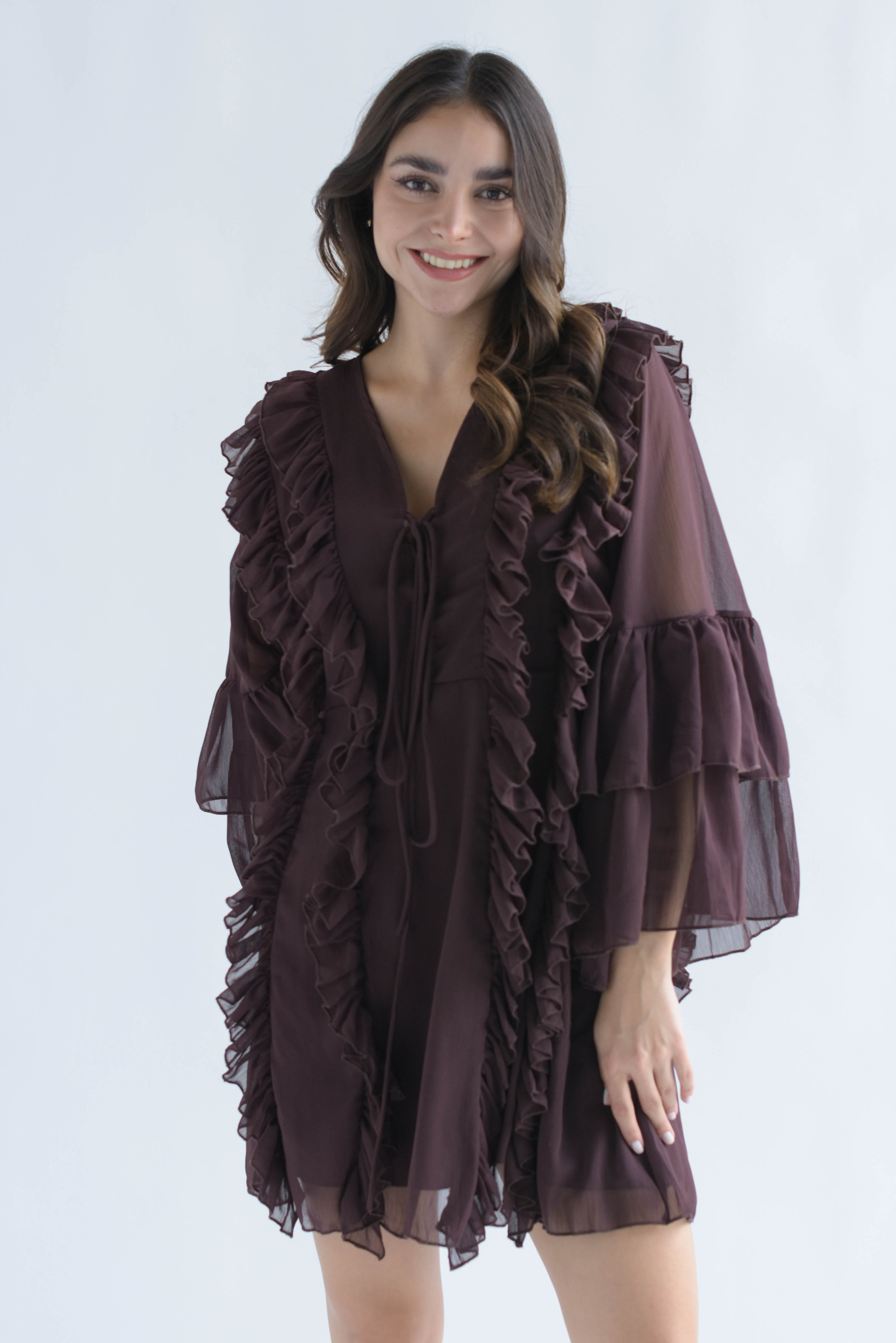 Vestido corto olanes agujeta Espresso
