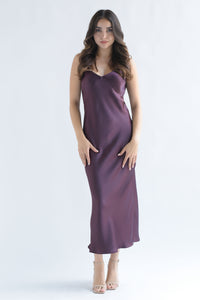 Fashion Styled Vestido midi lencero Uva