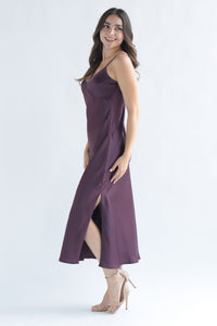 Fashion Styled Vestido midi lencero Uva