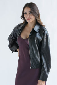 Fashion Styled Chamarra bomber vinipiel Negro
