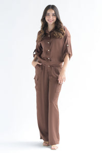 Fashion Styled Set Pantalón y Blusa cargo satín Café