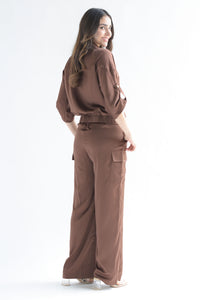 Fashion Styled Set Pantalón y Blusa cargo satín Café