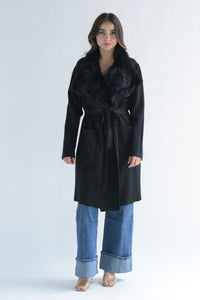 Fashion Styled Sweater tipo abrigo cuello fur Negro
