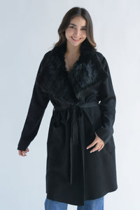 Fashion Styled Sweater tipo abrigo cuello fur Negro