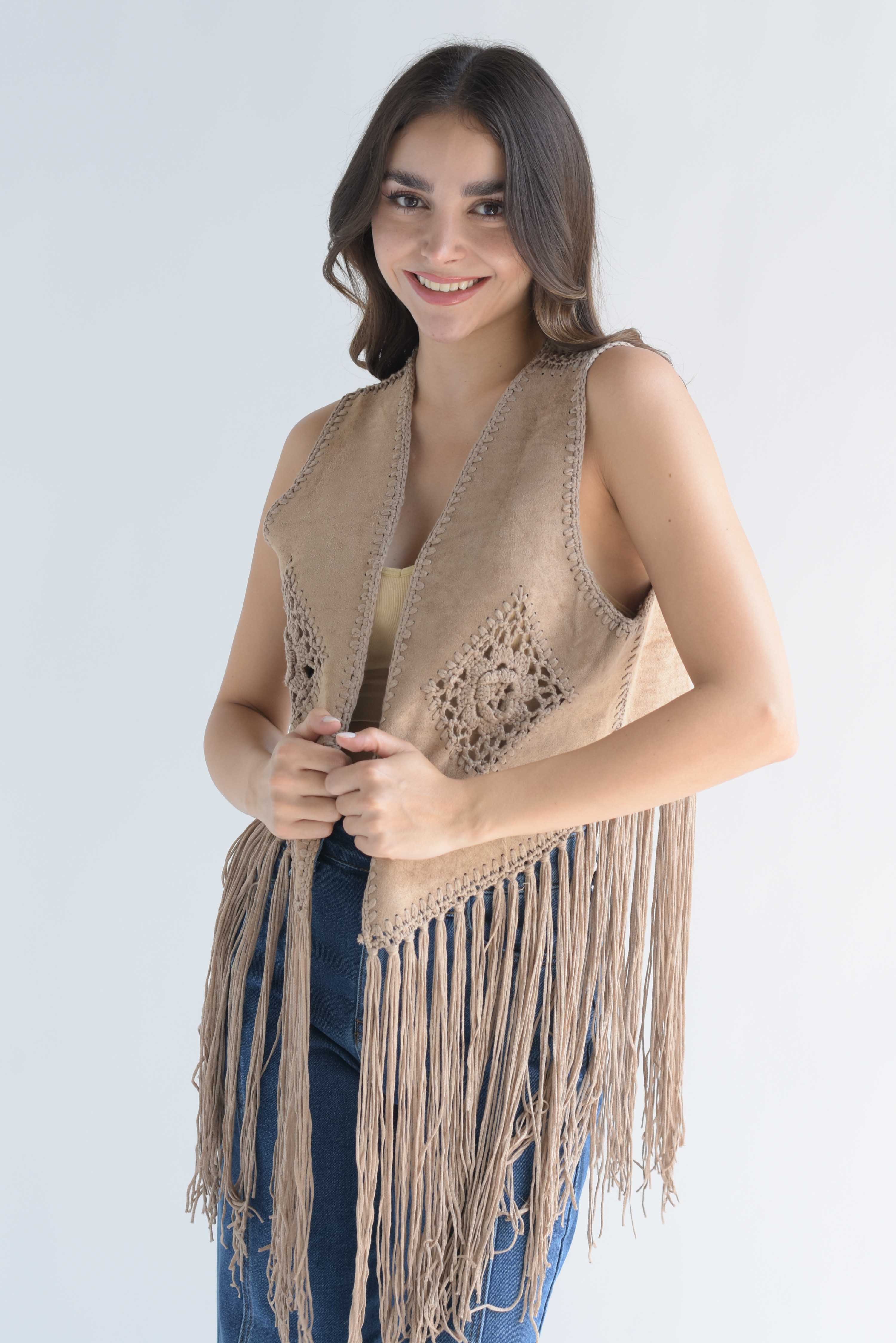 Chaleco crochet flecos suede Arena