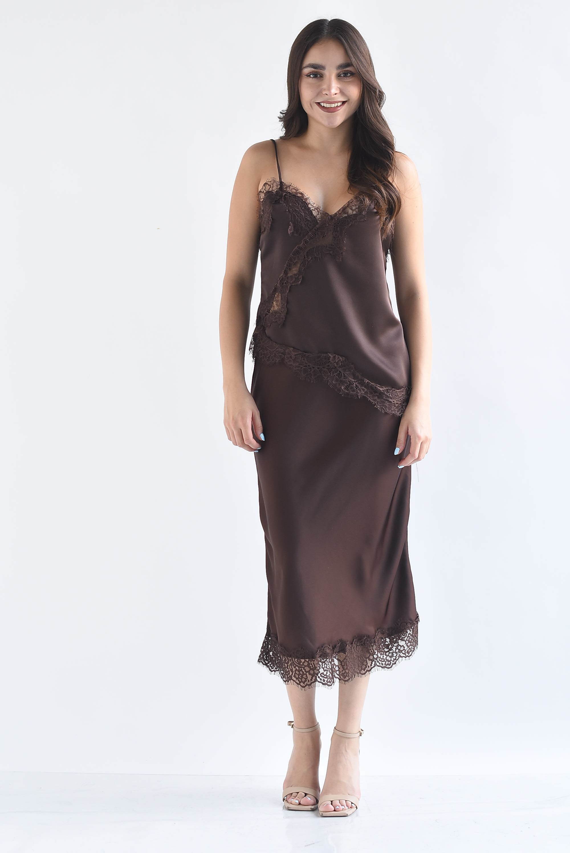 Falda midi lencera filo encaje