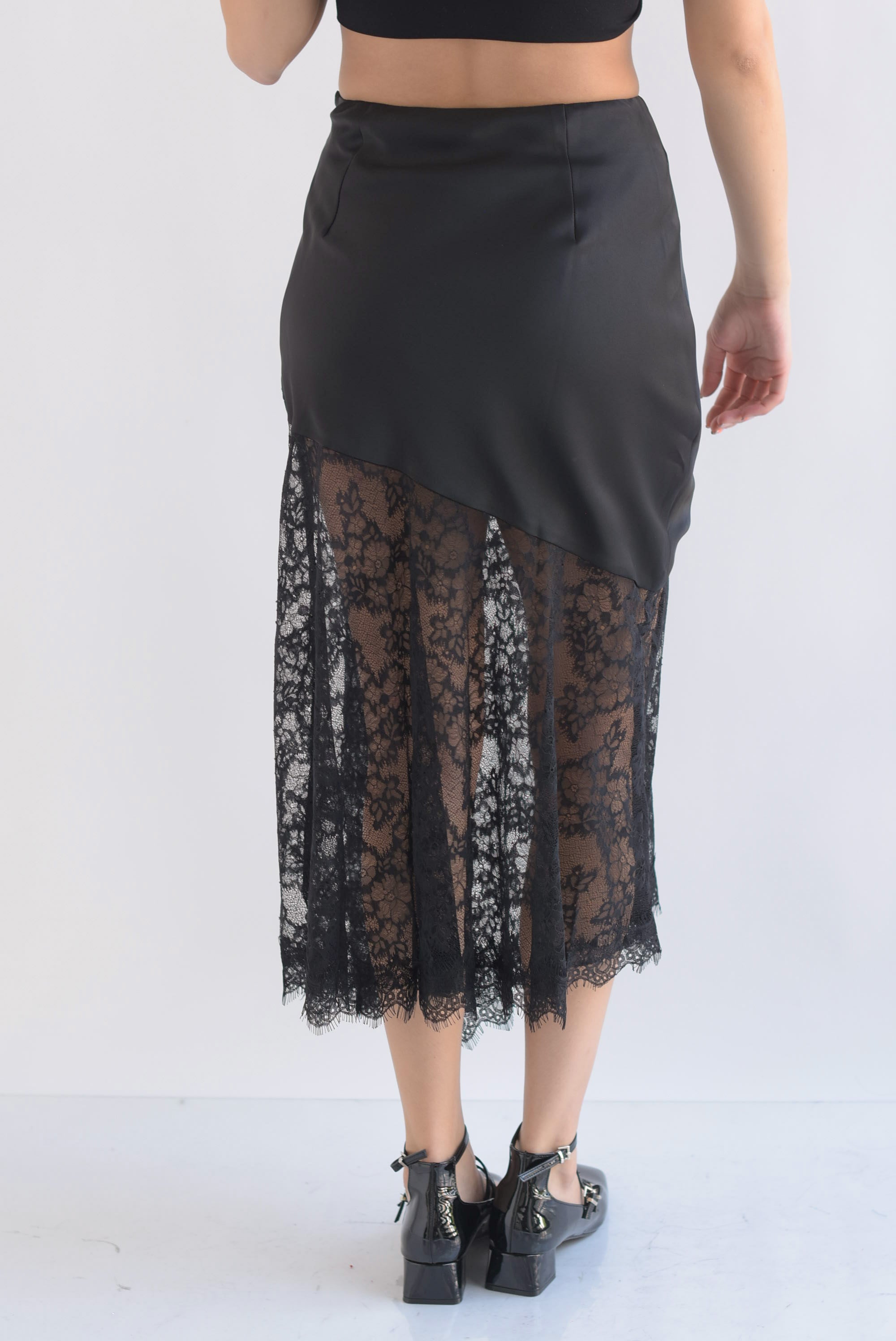 Falda lencera satín encaje