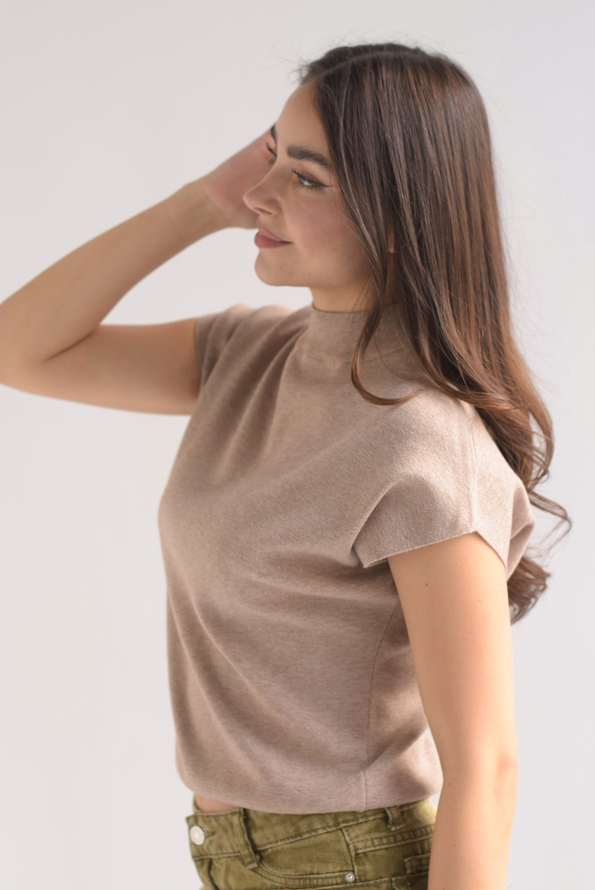 Blusa punto manga corta cuello redondo Beige