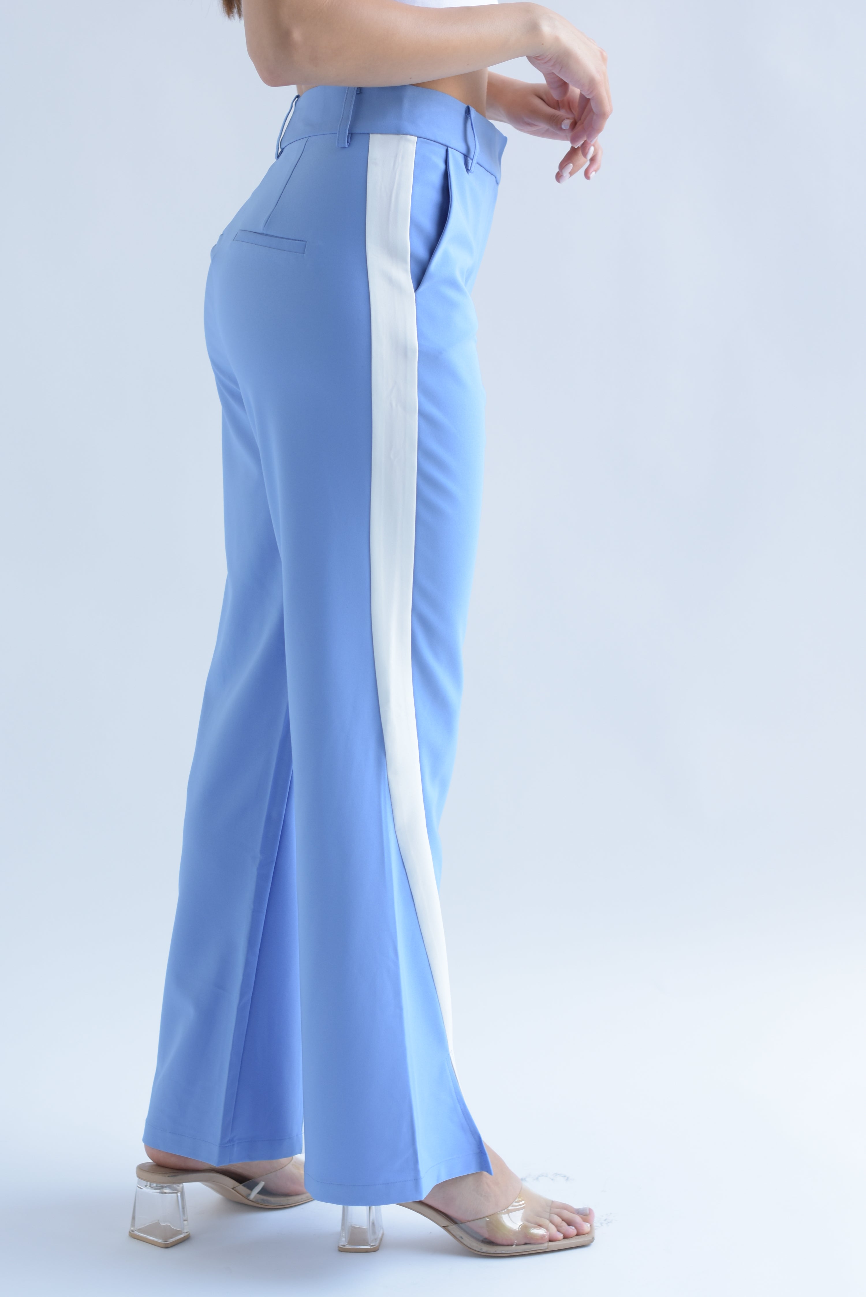 Set Pantalón y Blazer track diagonal Azul Cielo