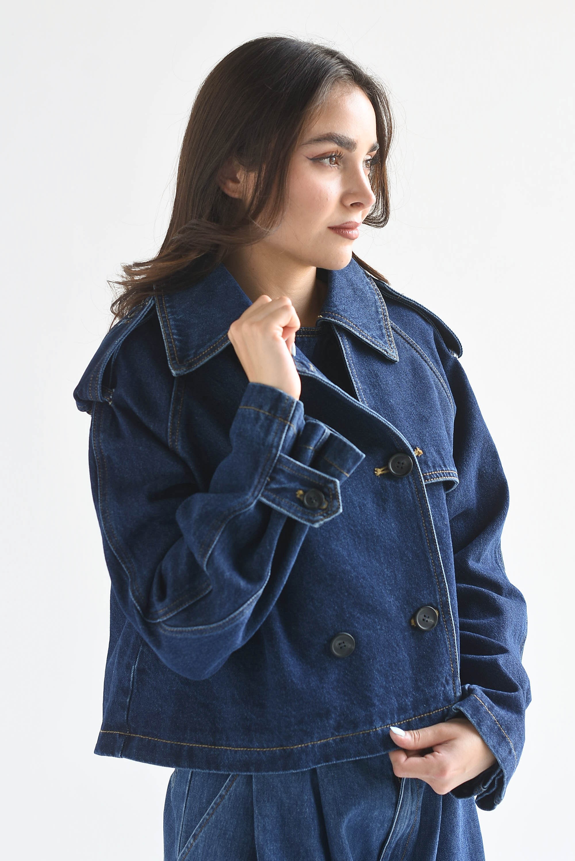 Gabardina crop Denim botones cruzados