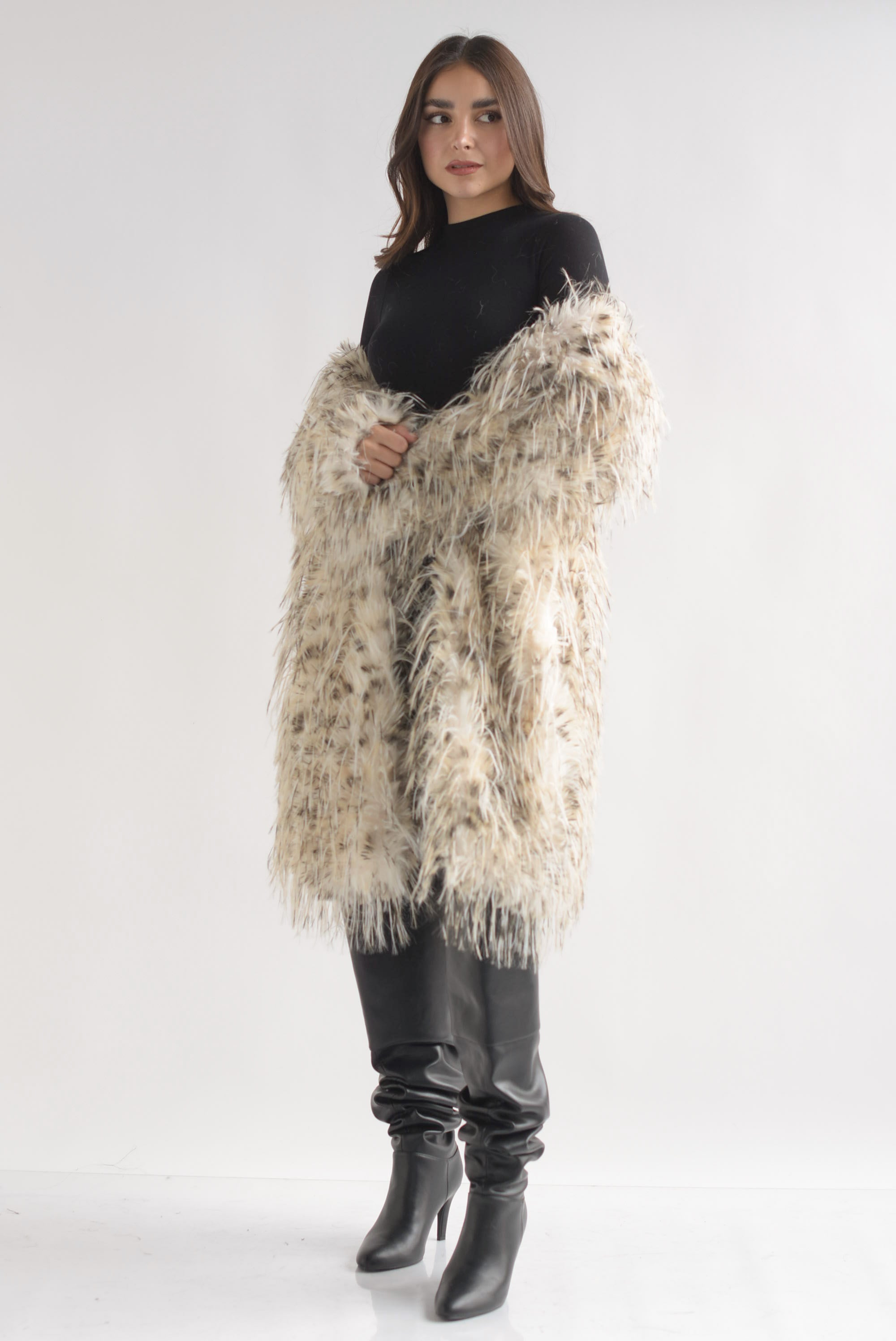 Abrigo faux fur pelo largo manchas