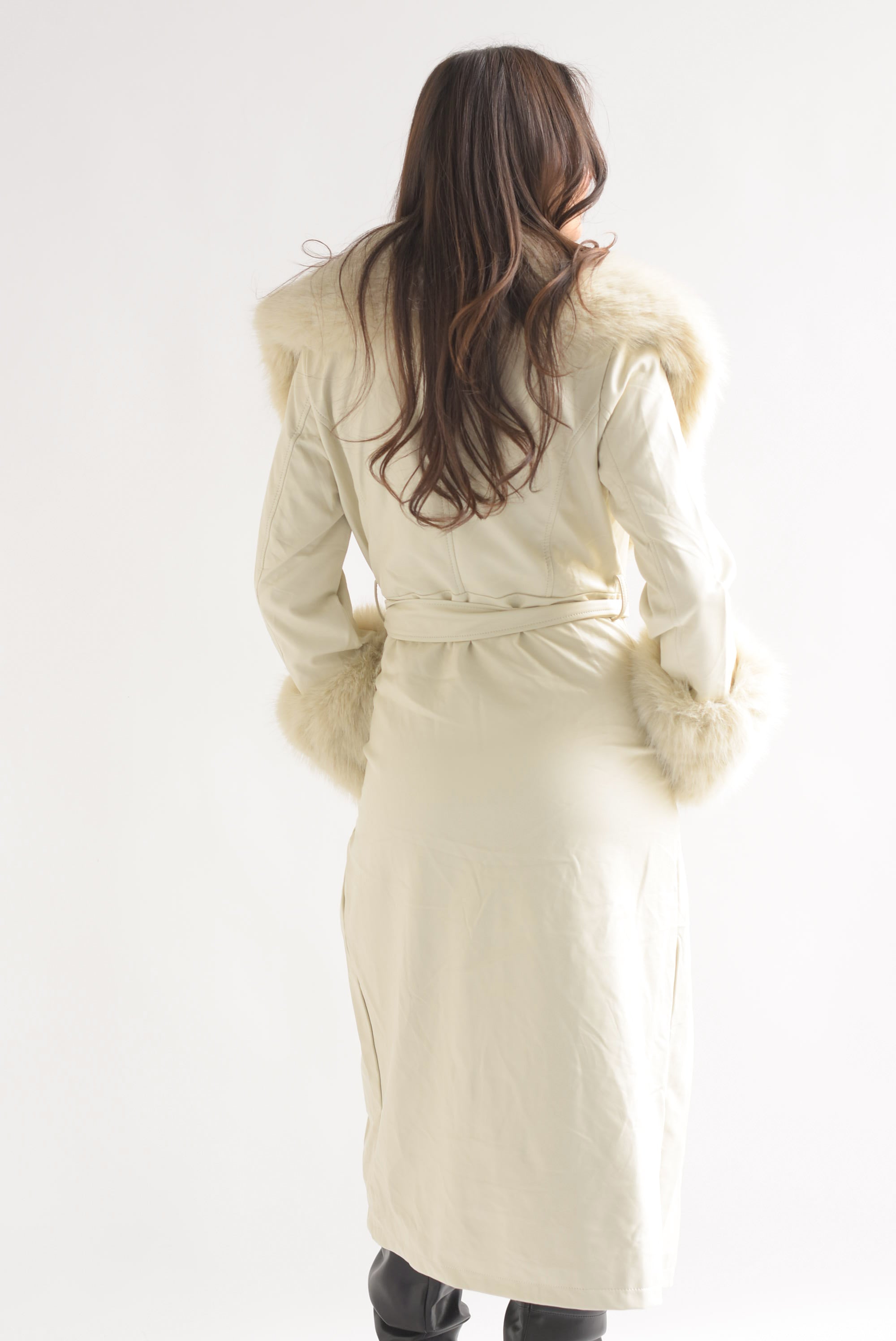 Abrigo largo vinipiel fur removible