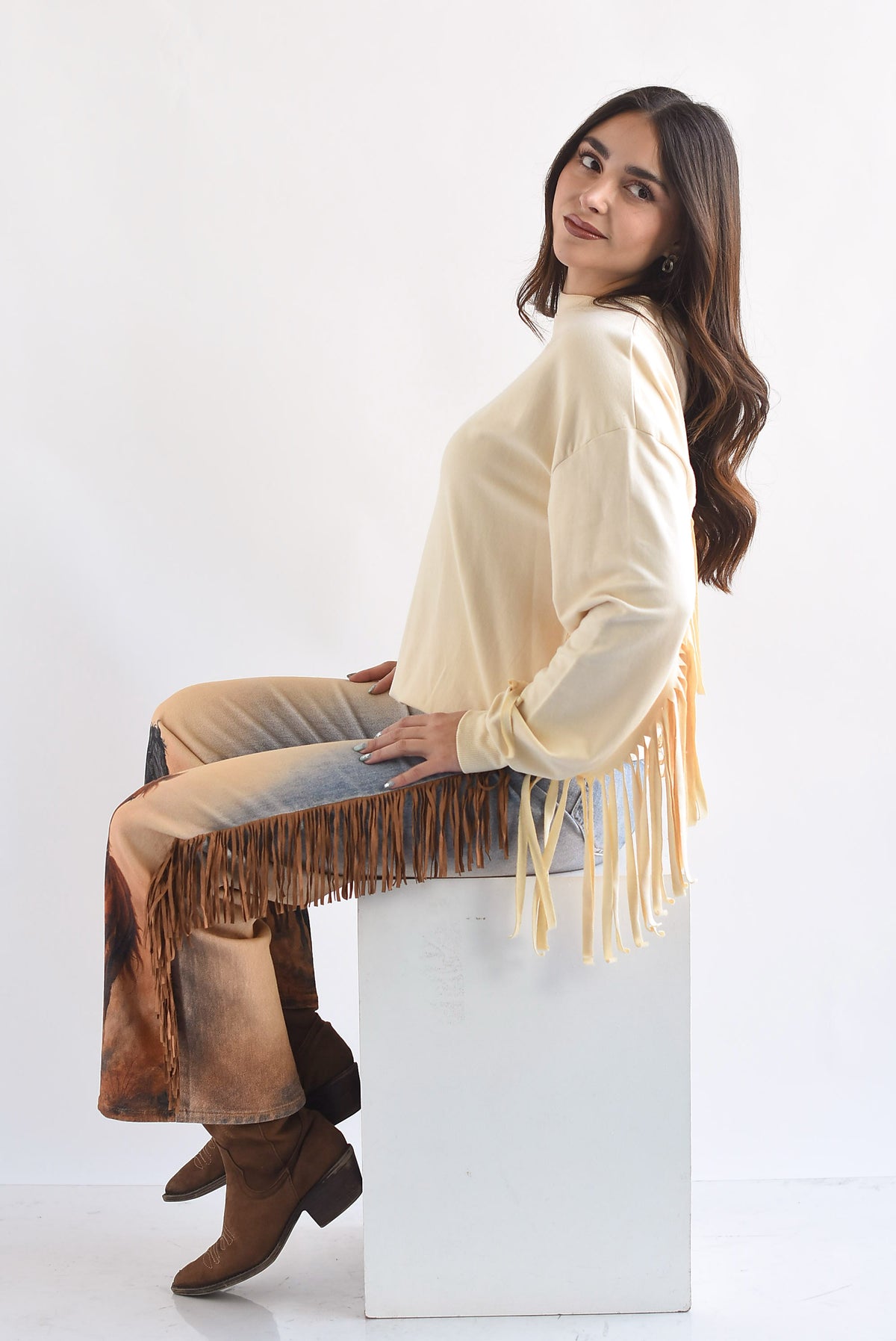 Sudadera flecos cowboy Beige