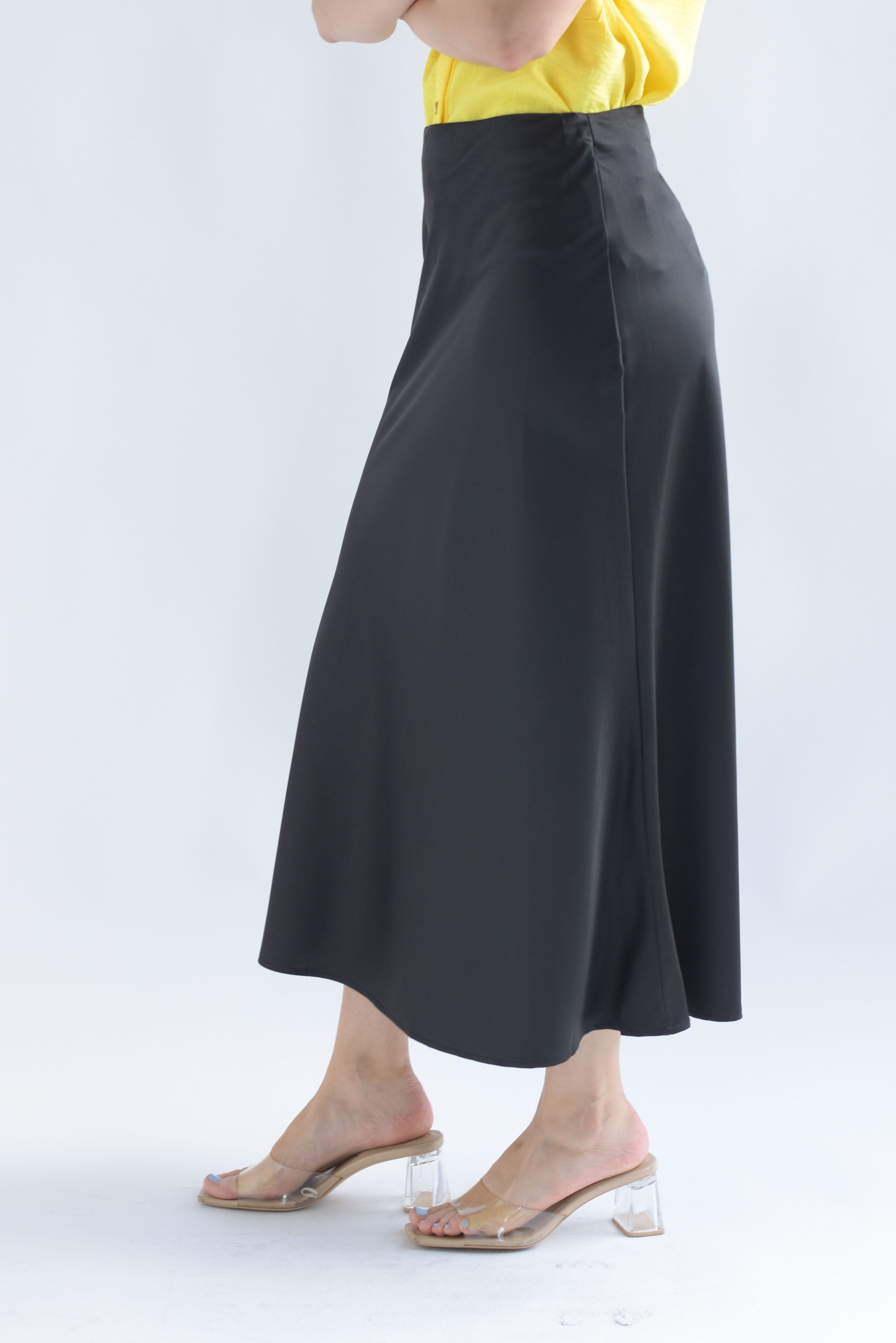 Falda lencera corte A Negra