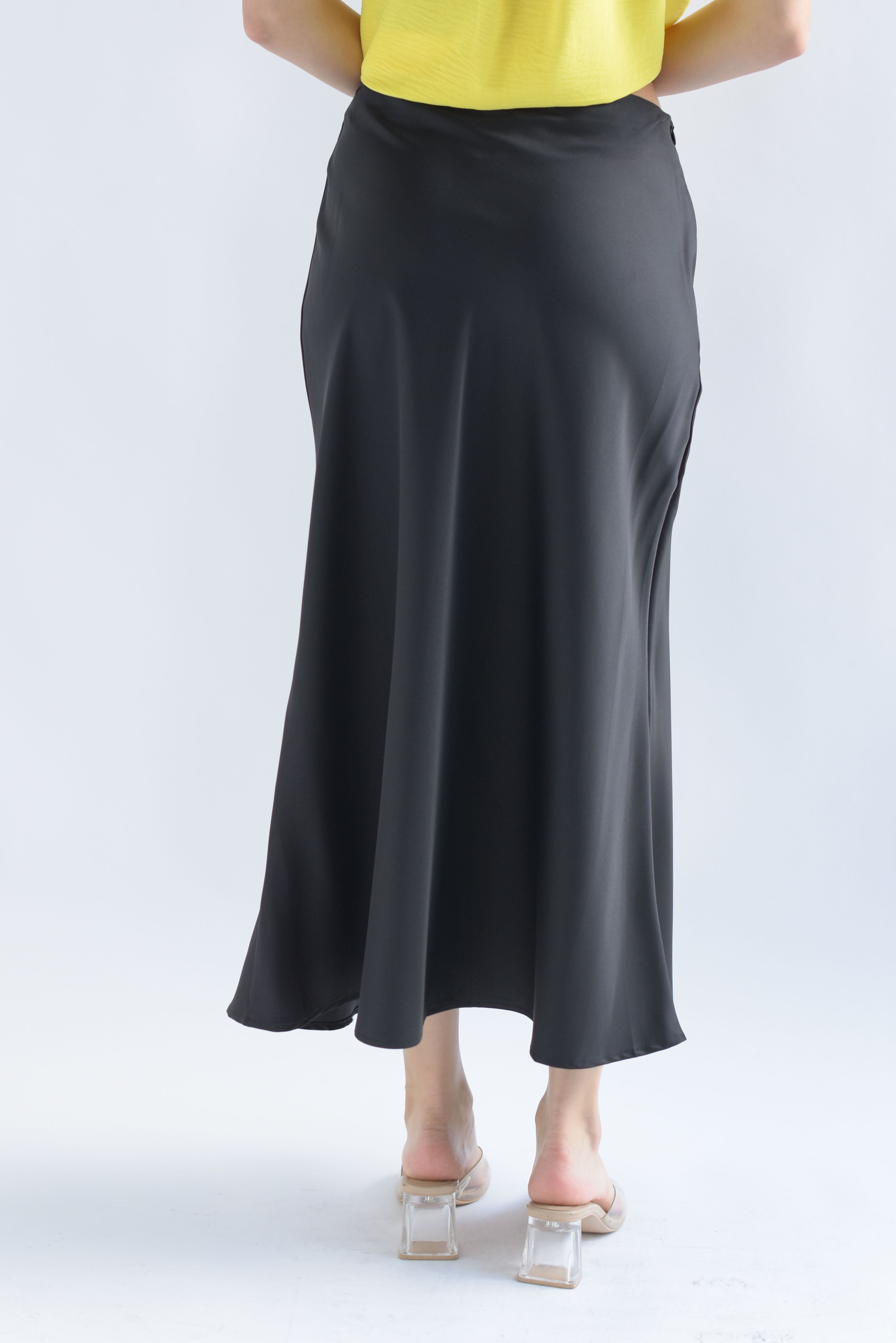 Falda lencera corte A Negra